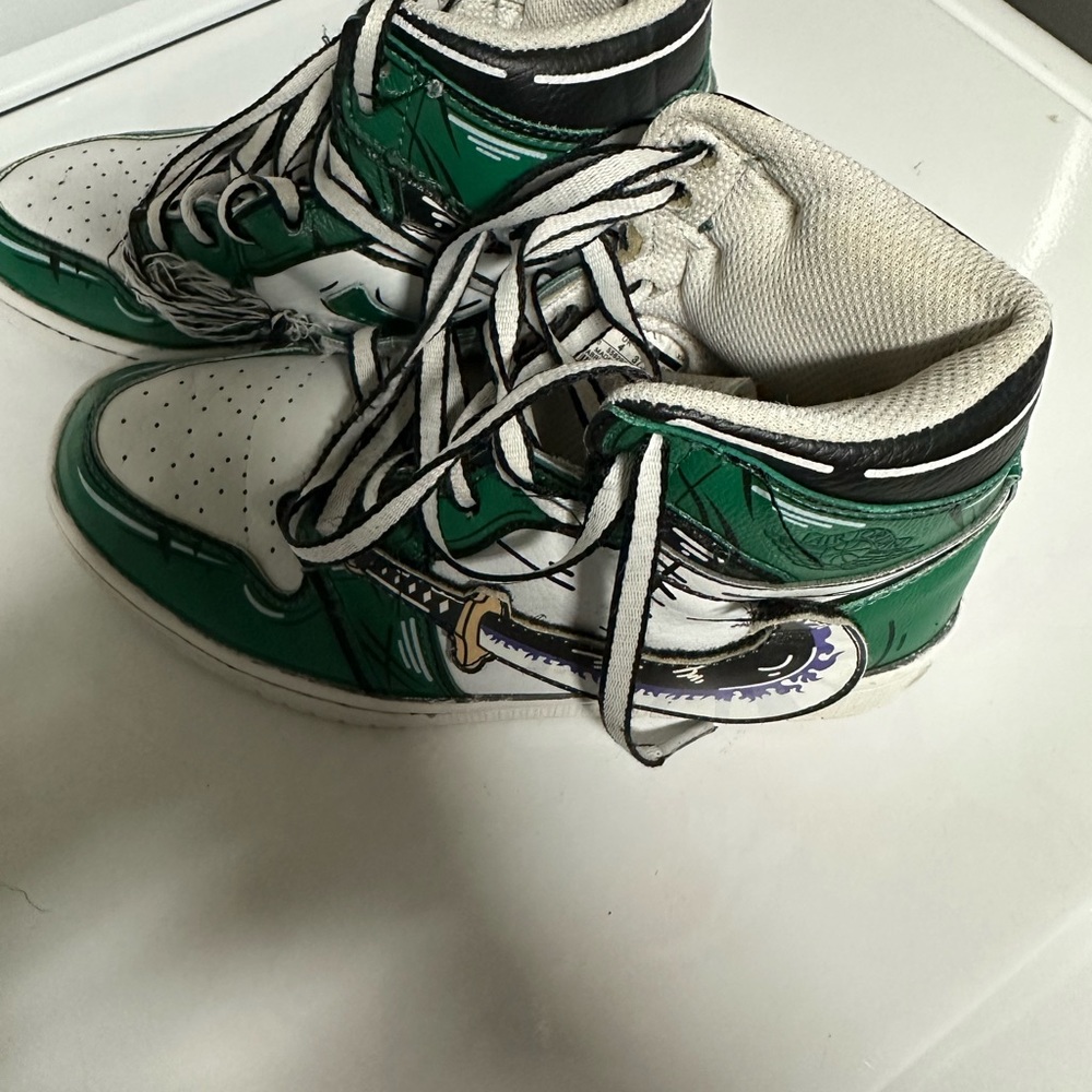 Jordan 1s - Picture 6 of 7